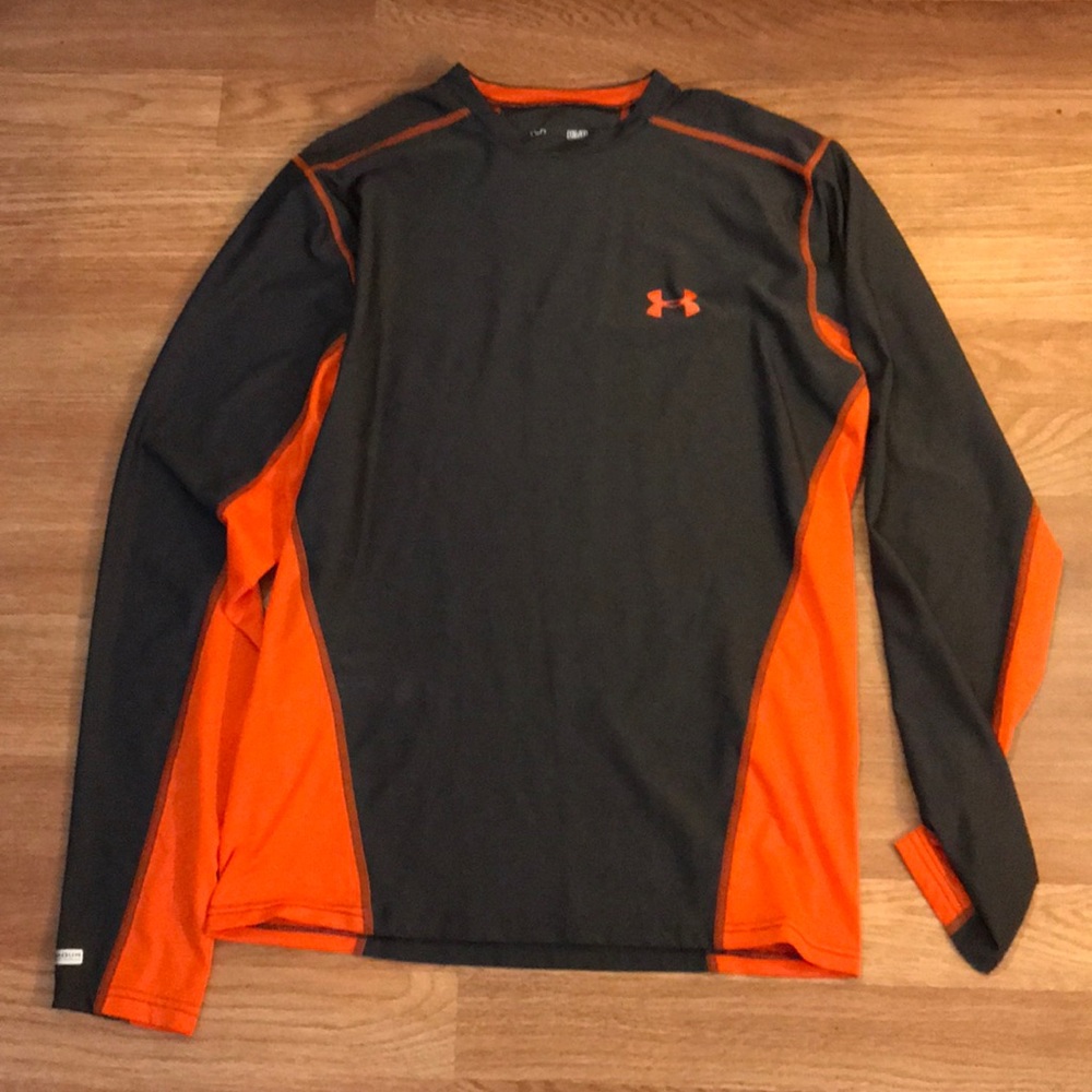 Under Armor long sleeved shirt
